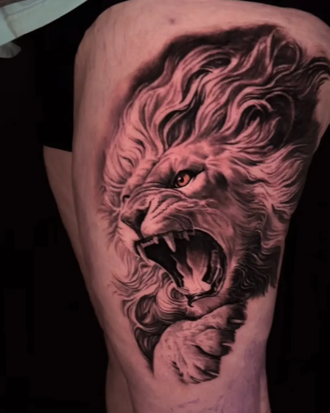 Black and grey tattoo artist