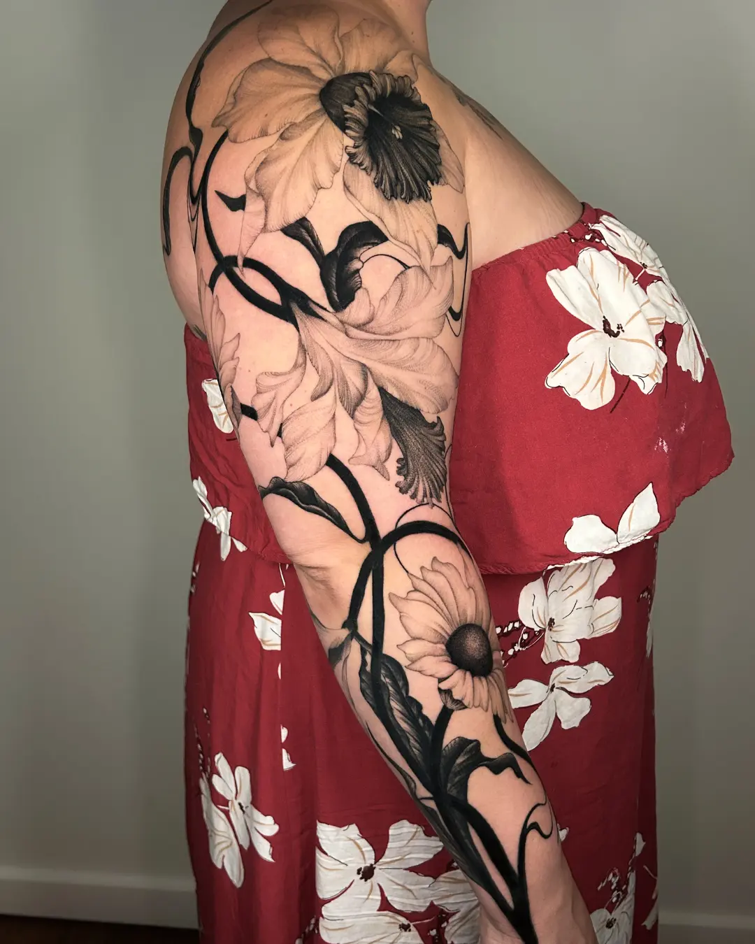 Crystal Thorns tattoo Chicago detailed ornamental linework tattoo